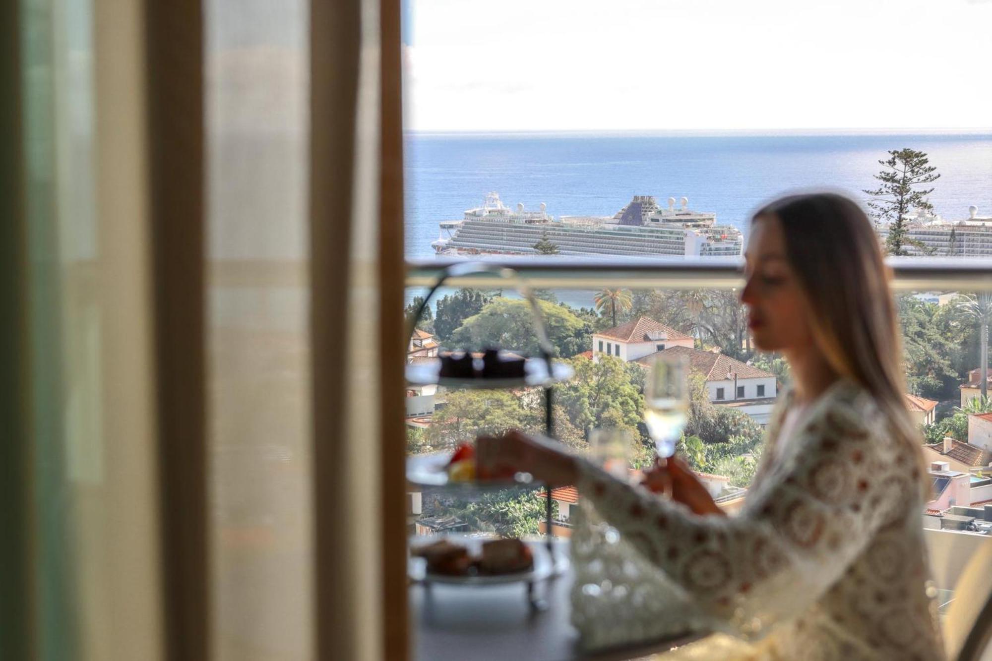 The Views Baia - Adults Only Otel Funchal Dış mekan fotoğraf